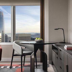 Superior Queen Room Bay View
