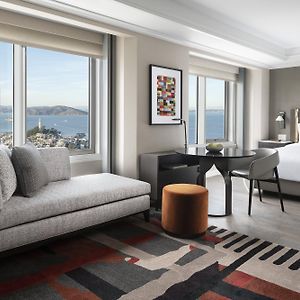 Deluxe King Room Bay View